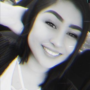 Meet your Posher, Dalia